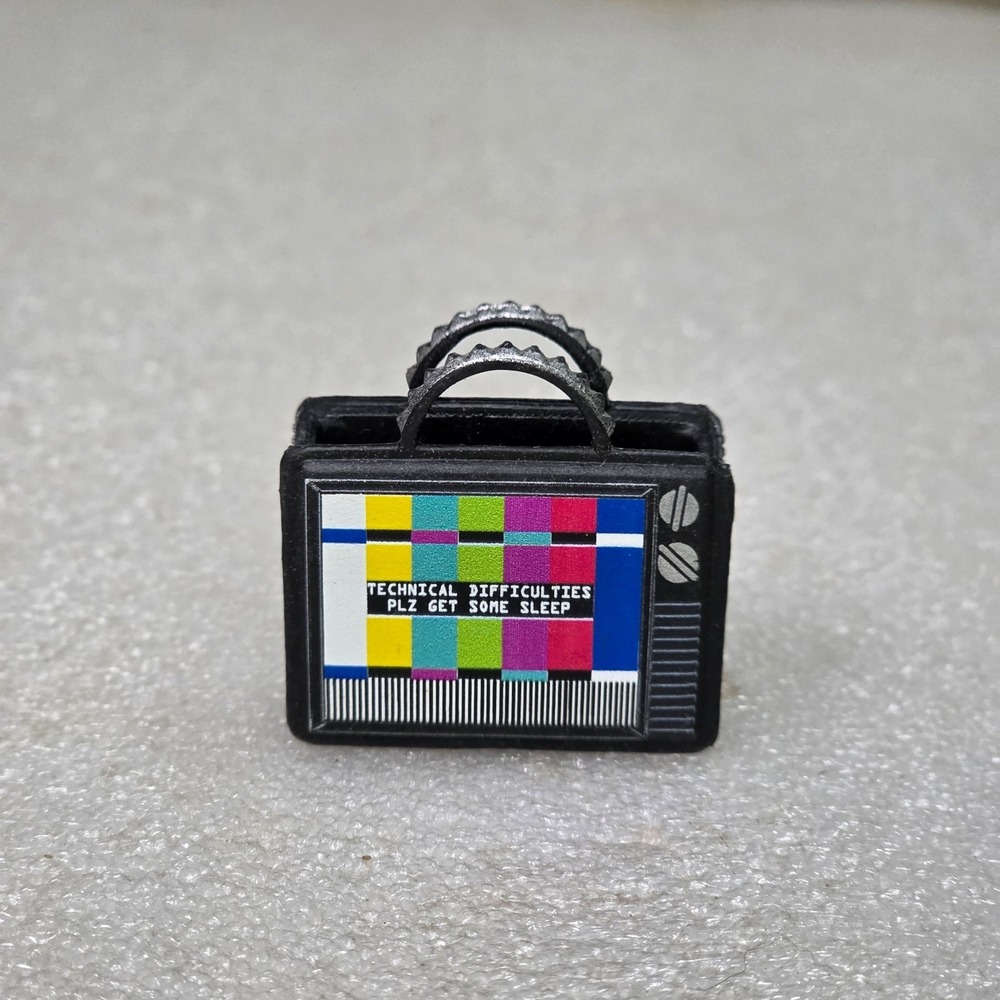 L.O.L. Surprise! OMG TV Shaped Purse Technical Difficulties Plz Get Some Sleep